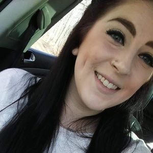 Meet your Posher, Becca